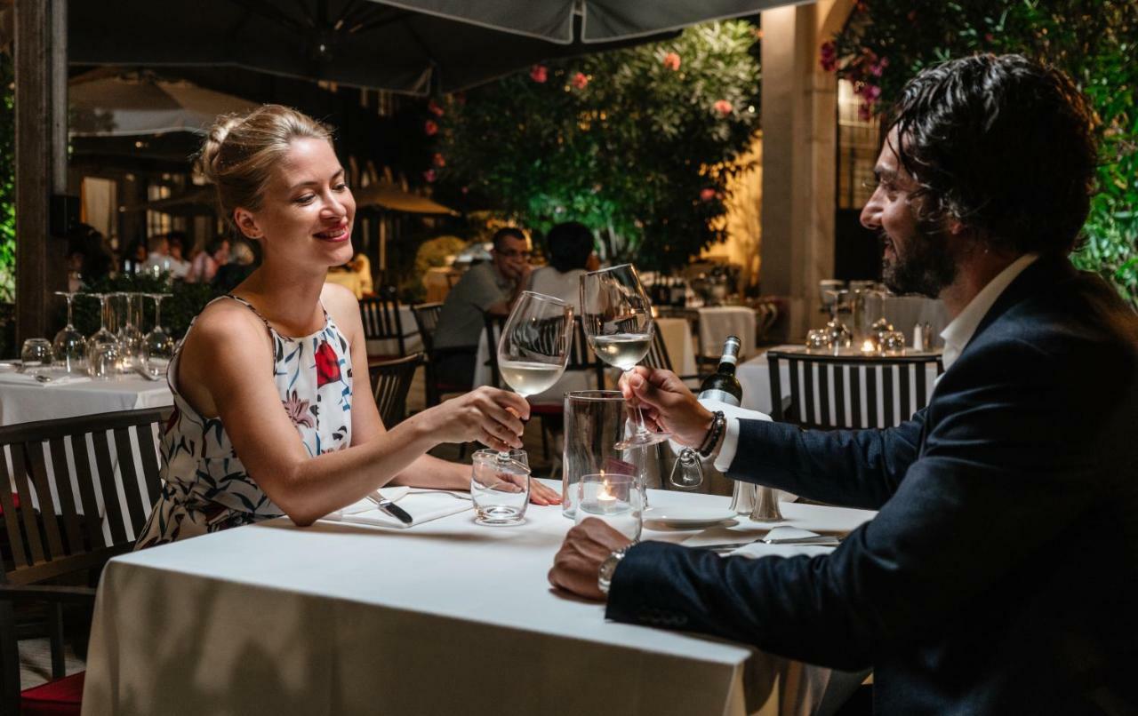 Bagni Di Pisa Palace & Thermal Spa - The Leading Hotels Of The World San Giuliano Terme Ngoại thất bức ảnh A couple dining at a restaurant